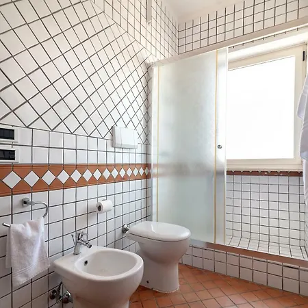 Goodstay Skyline Apartment